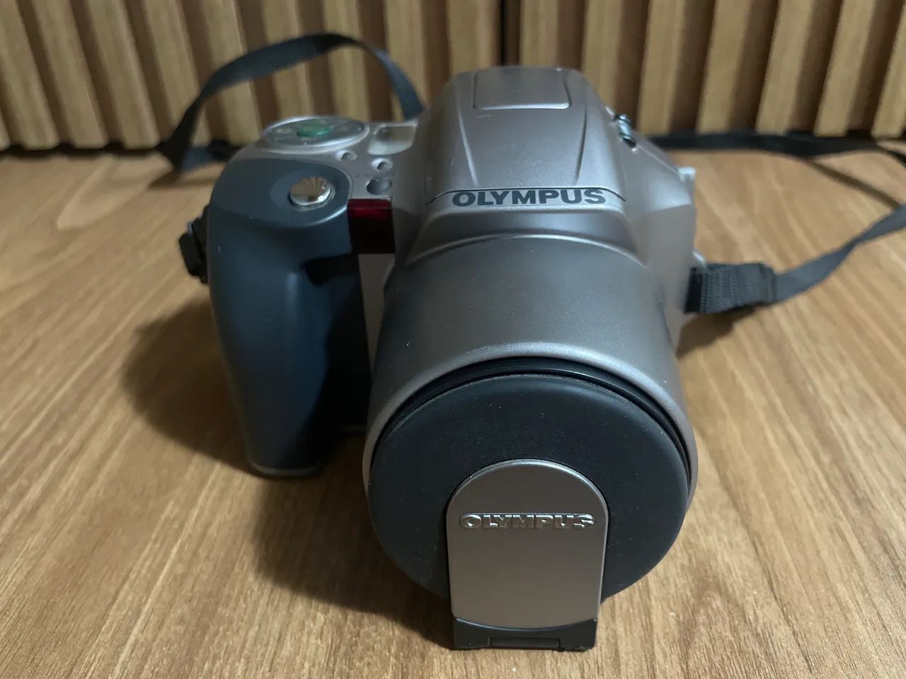 Câmera Analógica Olympus IS20 - Funcionando 