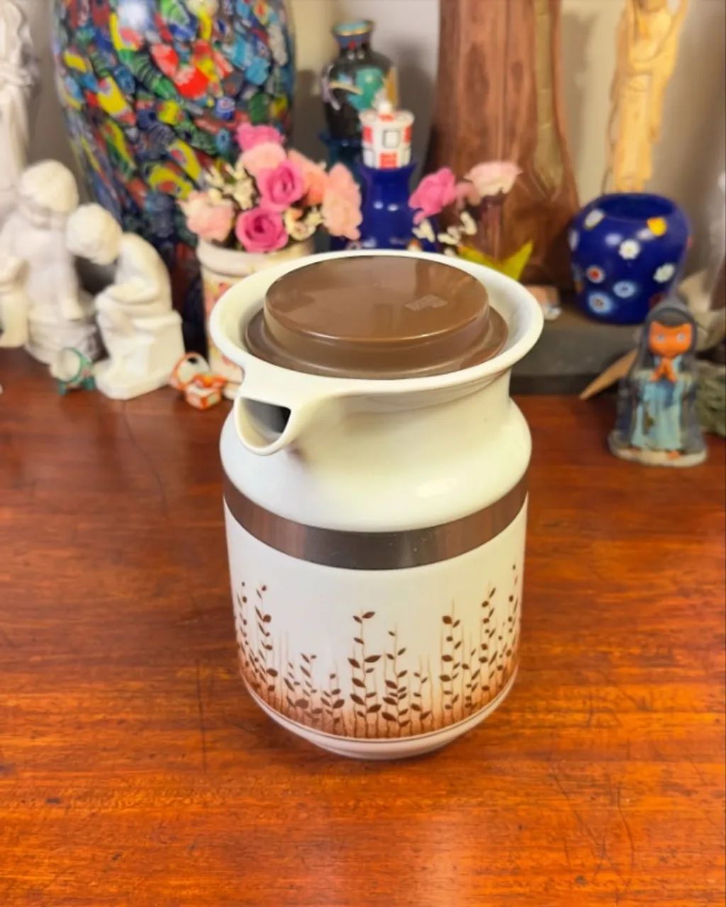Antiga jarra cafeteira em porcelana Pozzani. - Foto 4