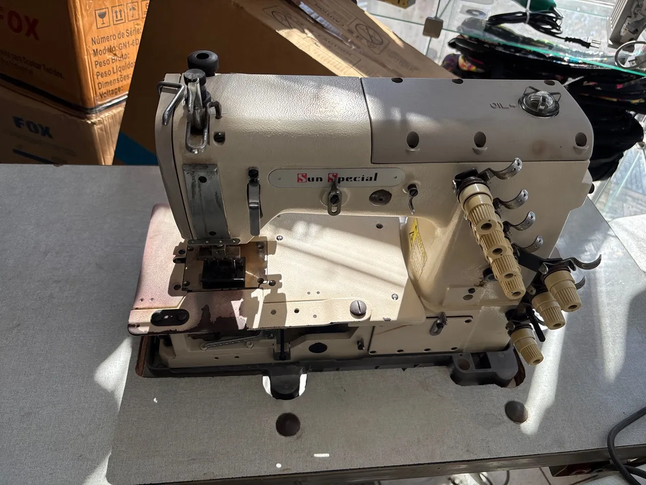 Máquina de Costura Elastiqueira 4 Agulha