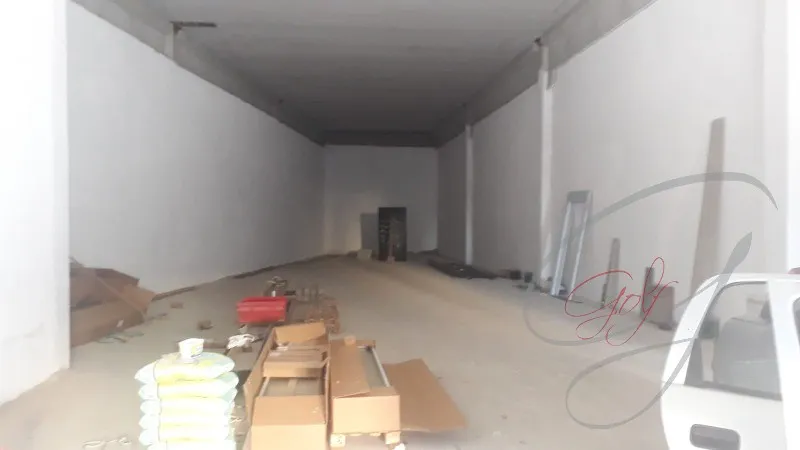 Salão Comercial de Alto Padrão para Locação na Vila Yara, Osasco-SP: 4 Banheiros, 6 Vagas