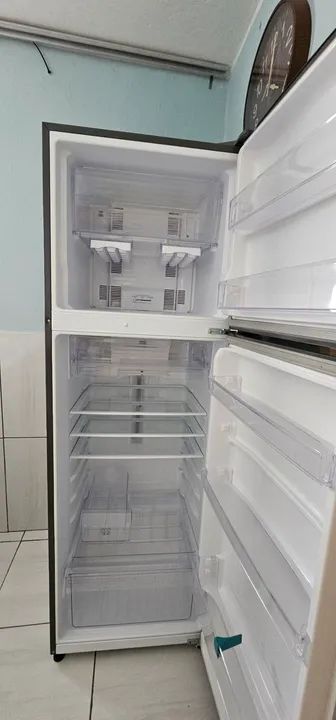 Geladeira Duplex Panasonic Inverter em ótimo estado - Foto 4