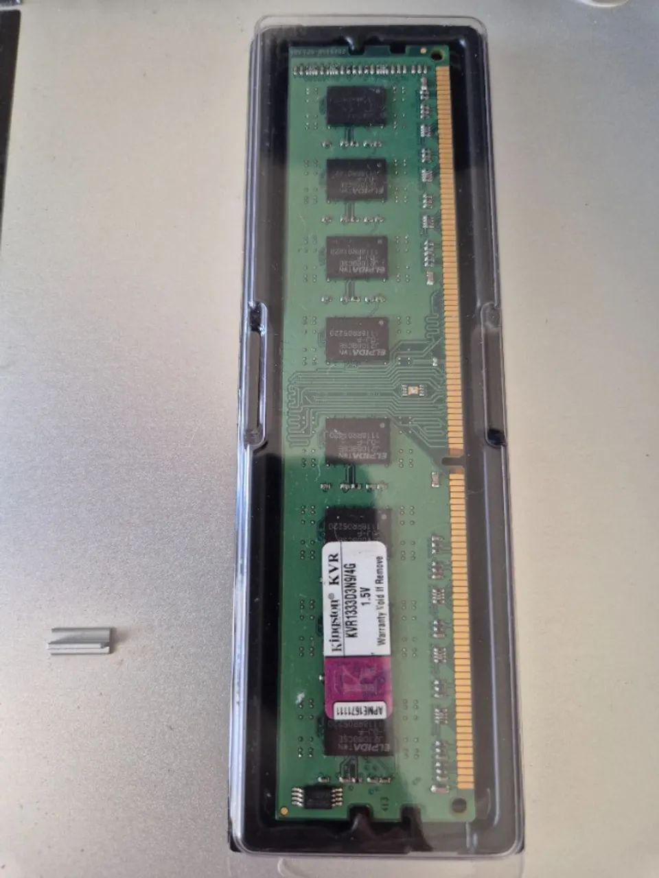 Memória ValueRAM 1x4GB Kingston KVR1333D3N9/4G Cor Verde - Foto 2
