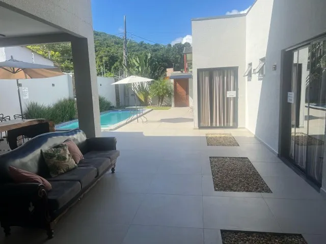 Locação anual Casa Balneário Camboriú
