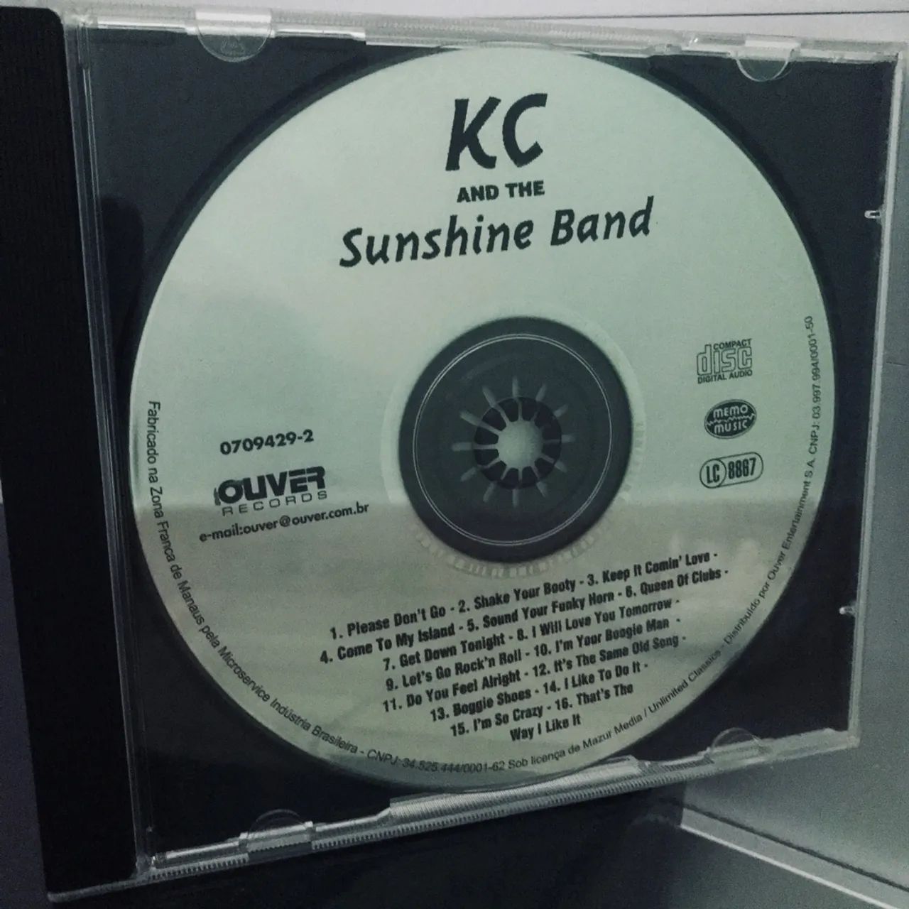 CD KC AND THE SUNSHINE BAND KEEP IT COMING LOVE PLEASE DONT GO - Foto 2