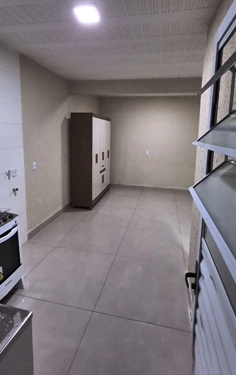 Apartamento mobiliado a 10 minutos no centro, UFSC e aeroporto  - Foto 2