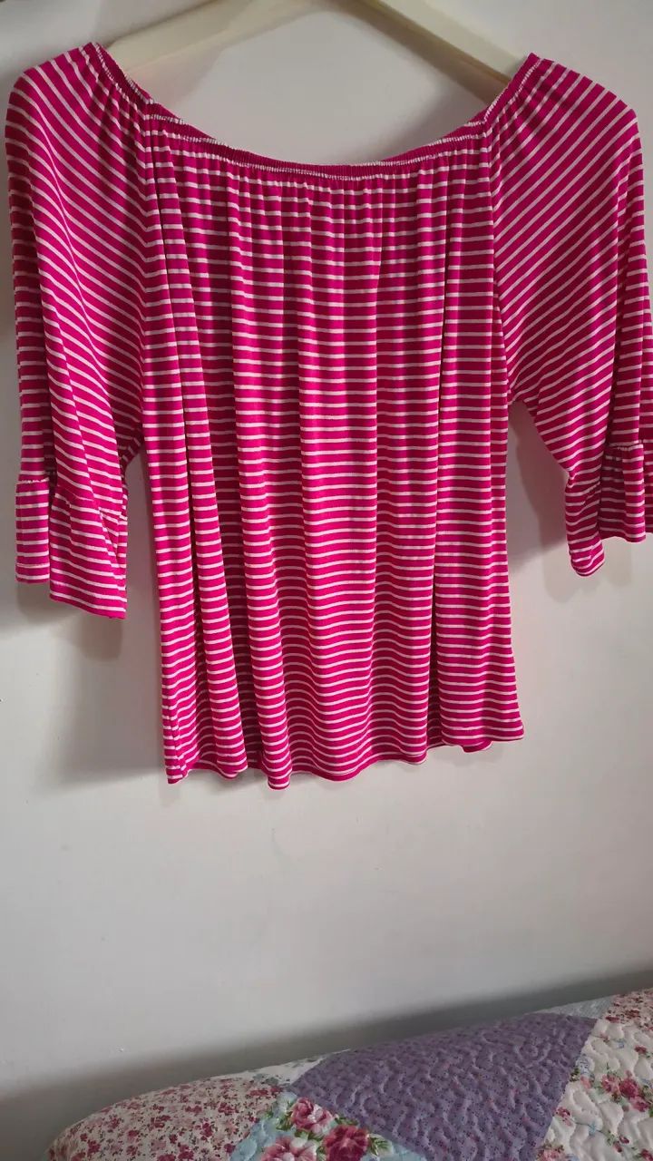 Blusa feminina rosa com branco estilo bata