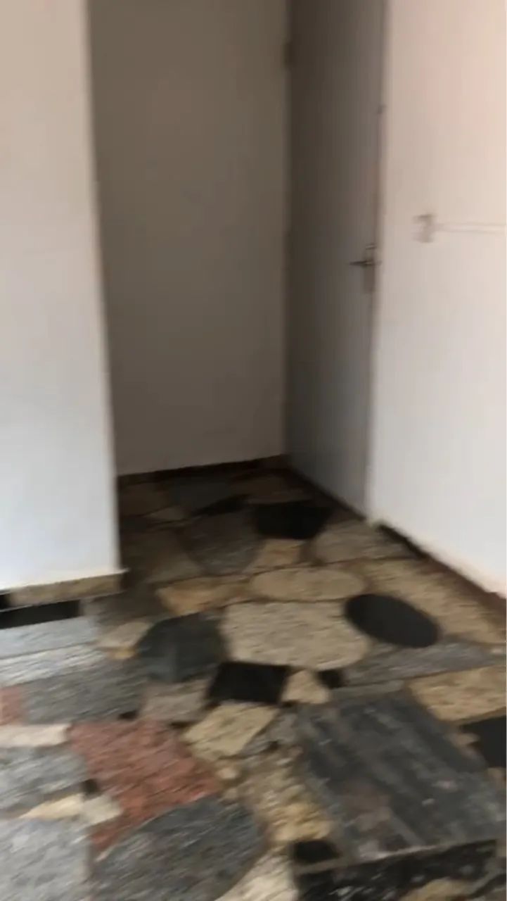 Vende-se Casa/Lote, lote grande, oportunidade para investidor e renda de aluguel. - Foto 3