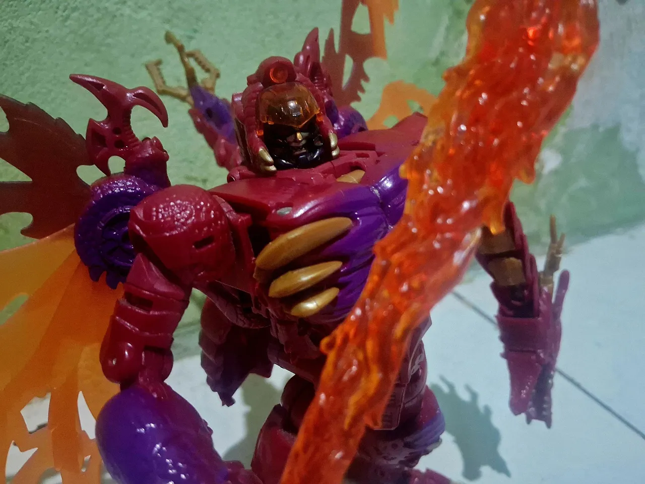 Transformers Legacy Figura Transmetal Megatron (Leader Class)
