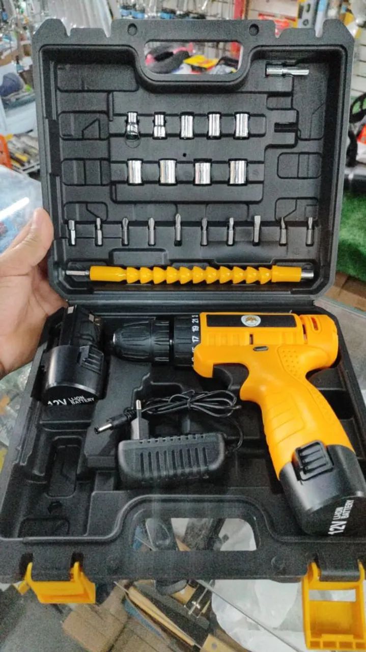 Furadeira/Parafusadeira 12V 2 bateria com acessórios