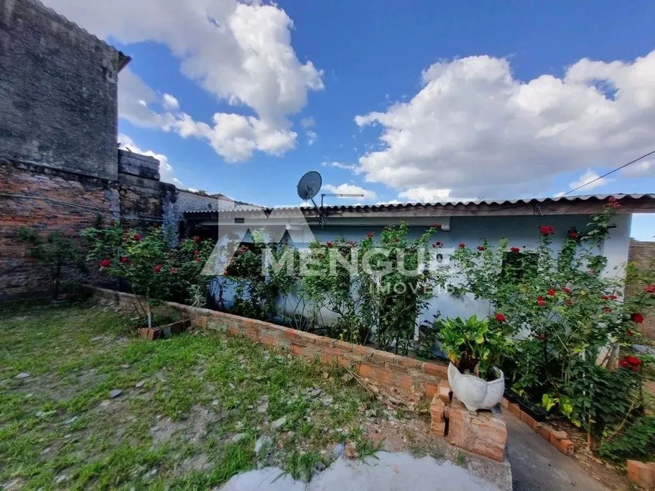 Terreno á venda no bairro Jardim Itú com área total de 331,70 m² por R$ 425.000,00.