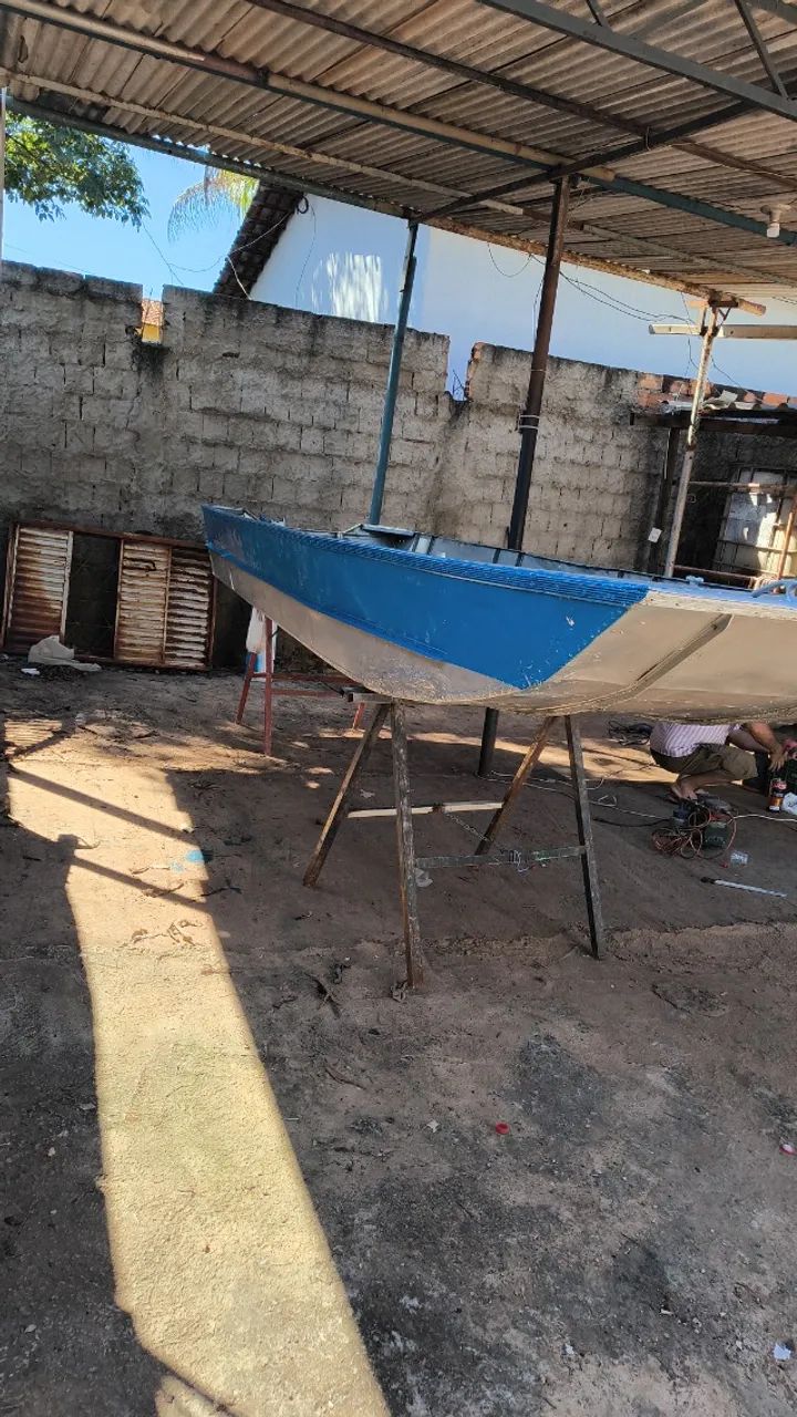 Canoa de aluminio conservada  5/5mts .Valor Pix 4.000 - Foto 3