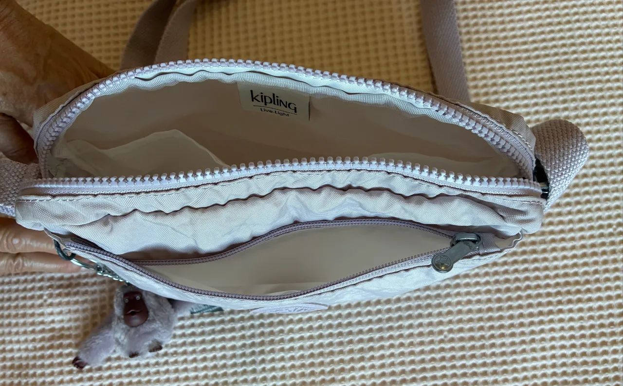 Kipling Original Bolsa pequena roxa Clara  - Foto 4