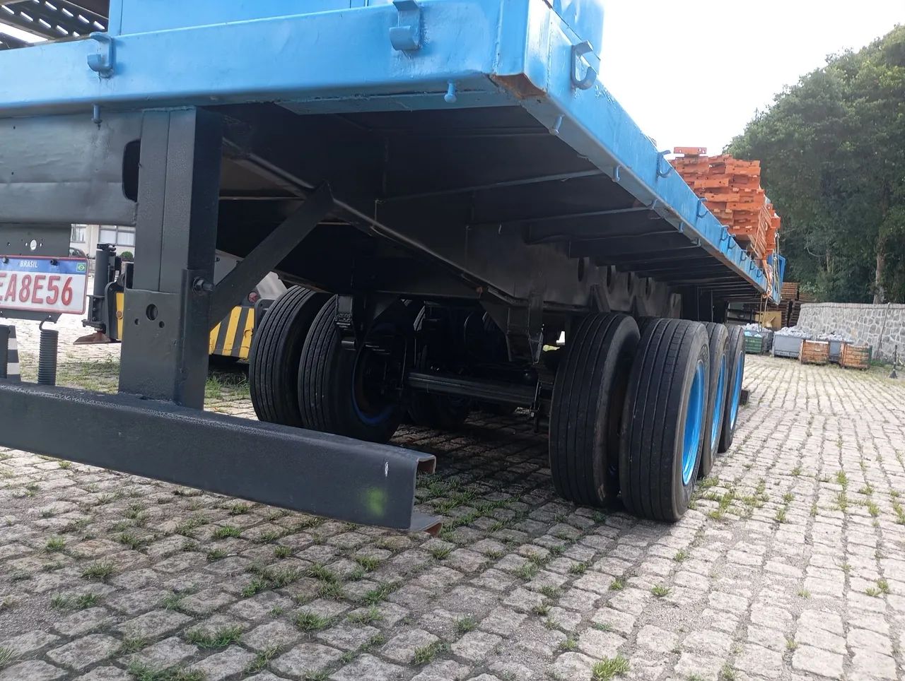 Caminhão Plataforma - Excelente estado