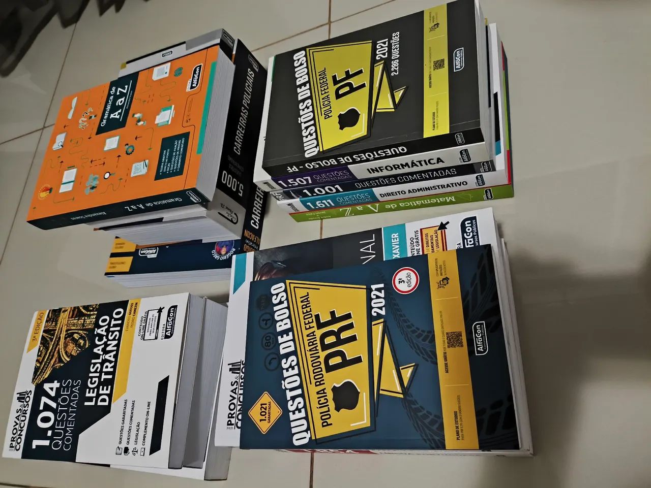 Livros para concursos - PF, PRF, Detran, Gramática e Carreiras Policiais - Foto 2