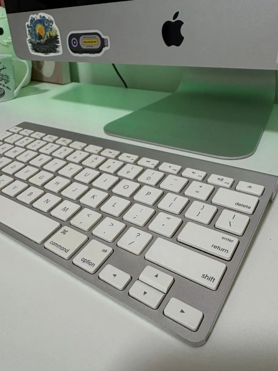 Mac 21 polegadas e teclado original - Foto 4