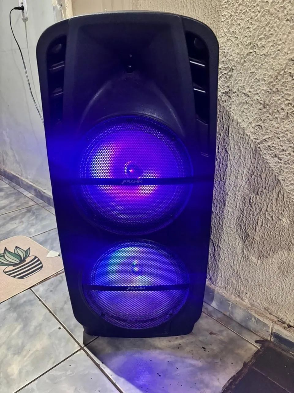 Caixa de Som  Frahm Amplificada 600RMS com Bateria - Foto 2