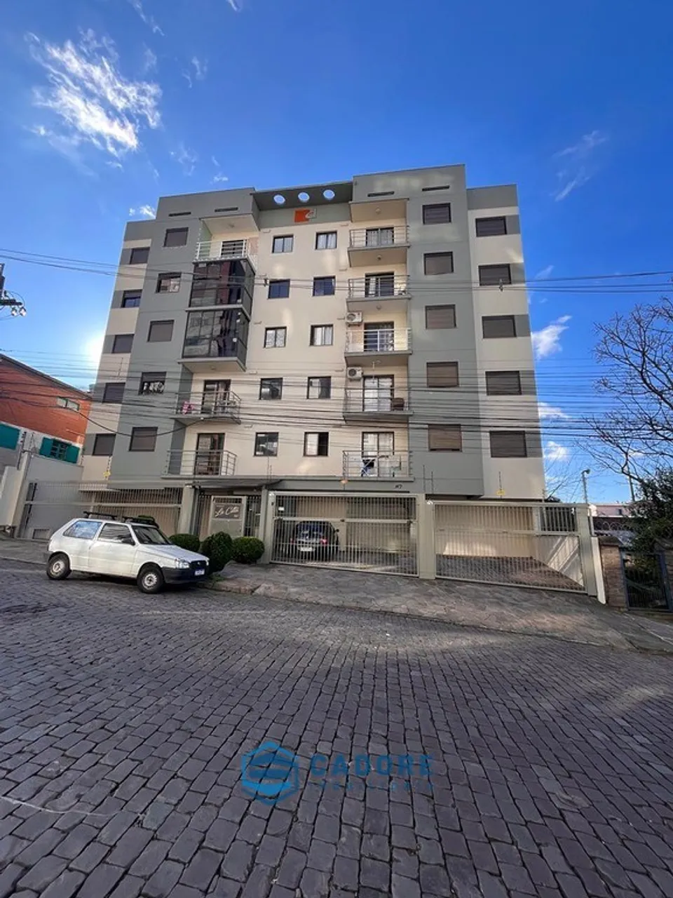 Apartamento um quarto semimobiliado, Lourdes