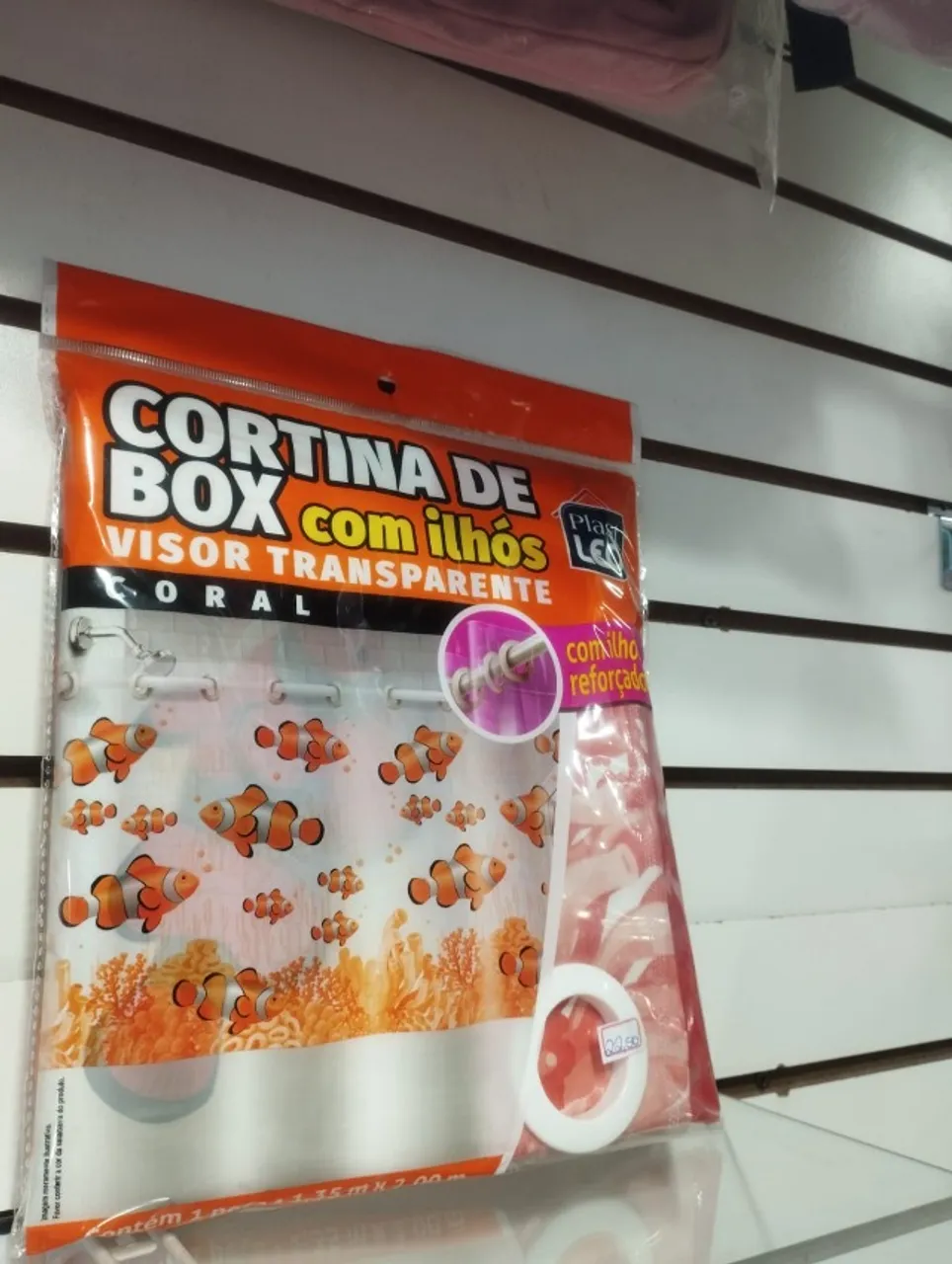 Cortina de Box com Ilhós Reforçado e Visor Transparente - Praticidade e Estilo para seu Ba