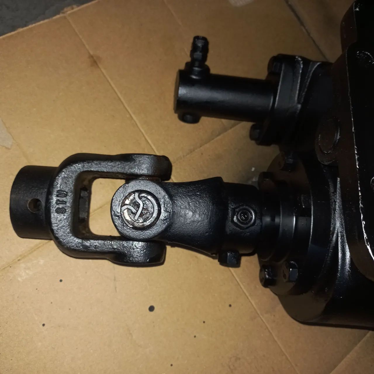 tomada forca cambio eaton pneumatica c/ cardan revisada - Peças para  tratores e máquinas - Jardim Santa Vicência, Guarulhos 1465411563 | OLX
