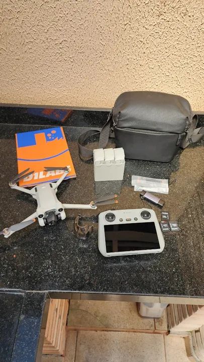 Drone DJI Mini 3 Pro + Controle RC