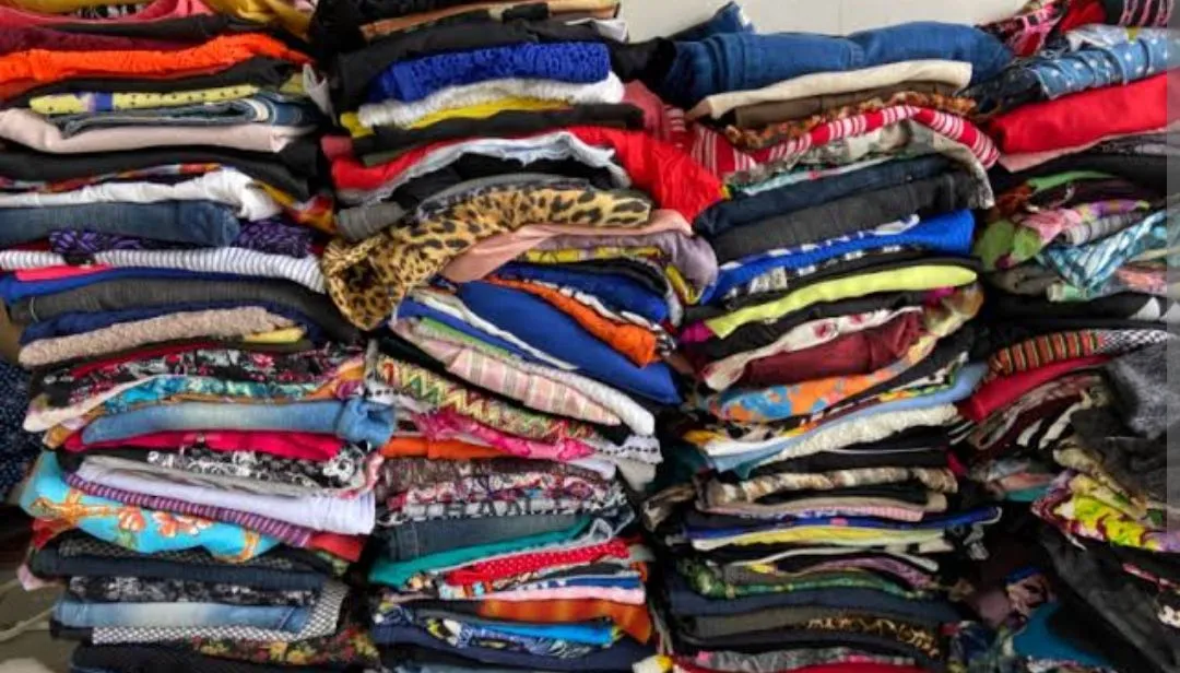 Lote de roupas femininas diversas