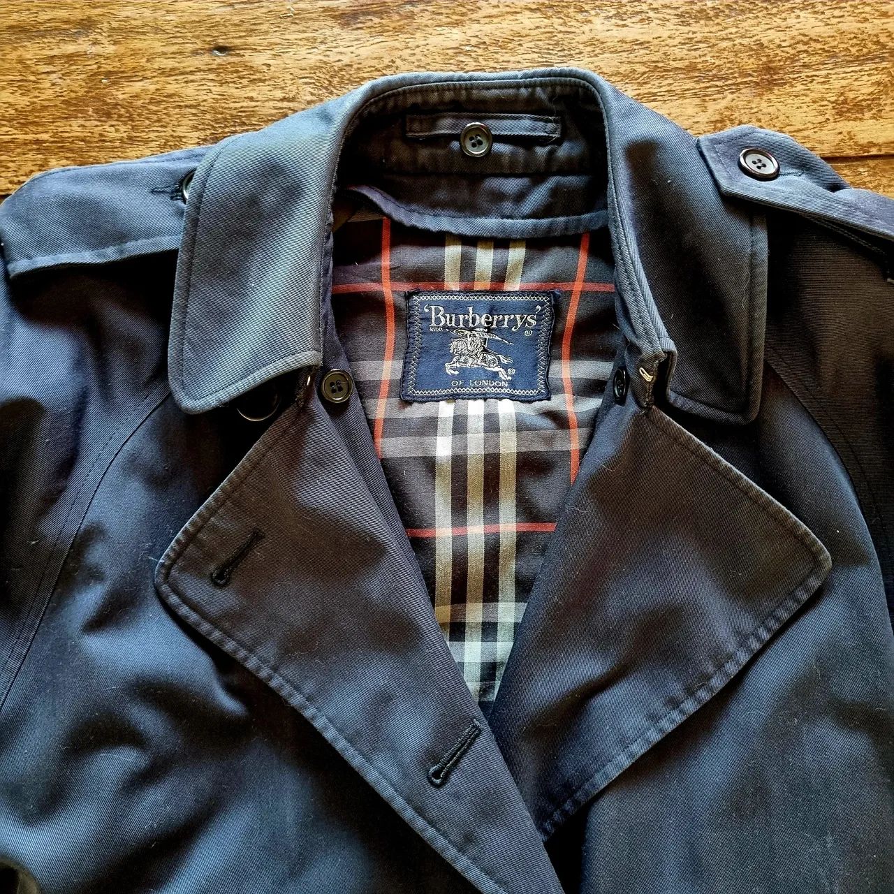 Trench Coat Burberry's P - Roupas - São João do Rio Vermelho
