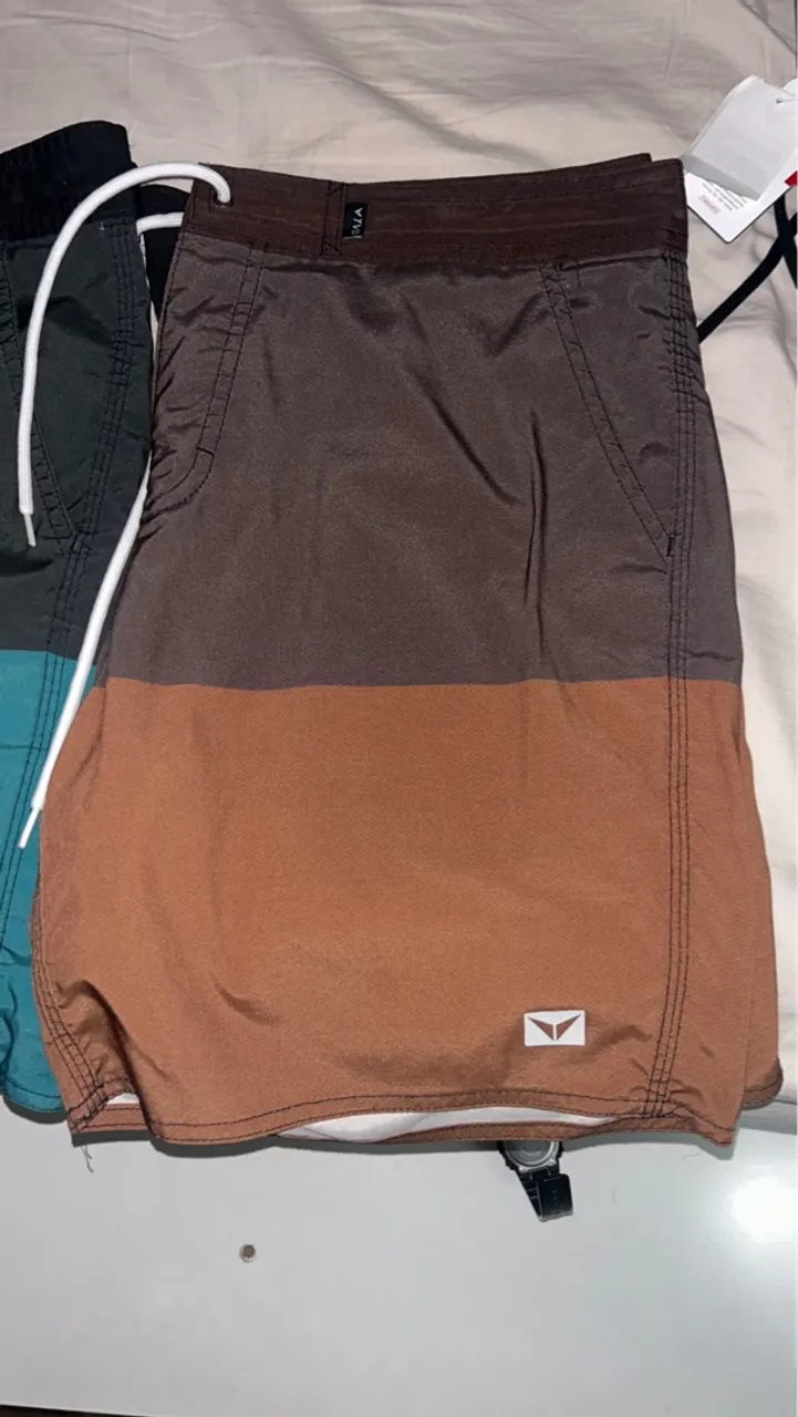 Bermuda TVB boardshort tamanho 42