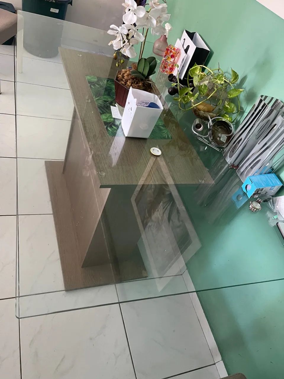Mesa de Jantar de Vidro com Base em Madeira - Foto 2