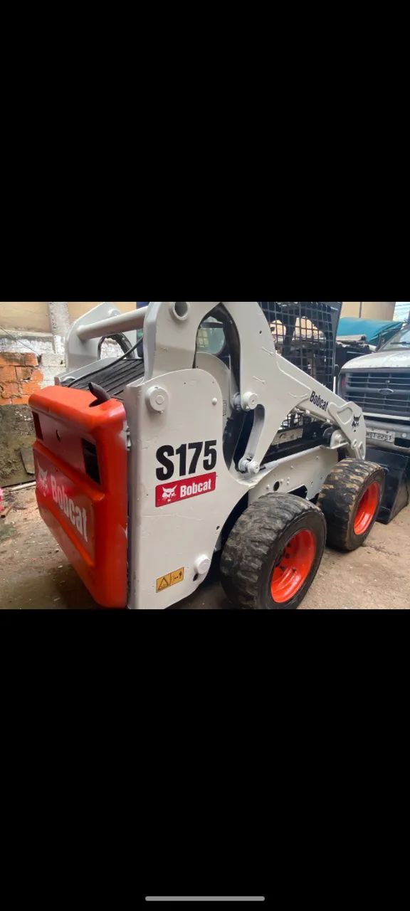 Mini carregadeira Bobcat s175