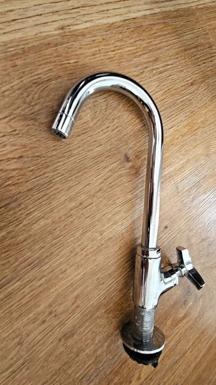  Torneira Japi Cromada Bica Alta - praticamente novo!