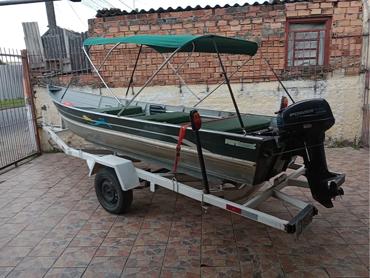 Barco completo com motor e carreta aceito proposta