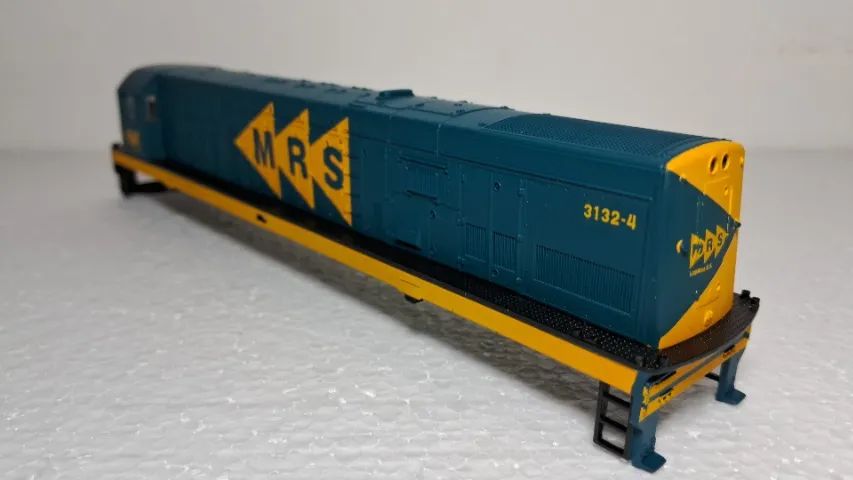 CARCAÇA COMPLETA LOCOMOTIVA FRATESCHI U20C MRS NOVA - Hobbies e ...