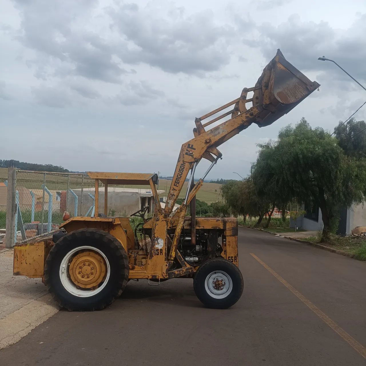 Pá carregadeira mf65r  - Foto 4