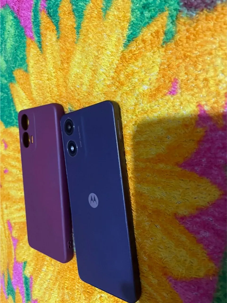 Motorola g04s de 128 gigas sem trinco e sem defeito funciona tudo