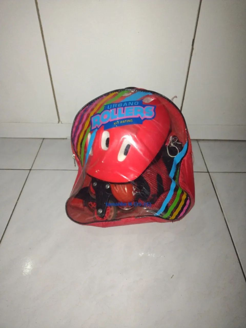 Patins vermelhos com proteção número 32-35  - Foto 2