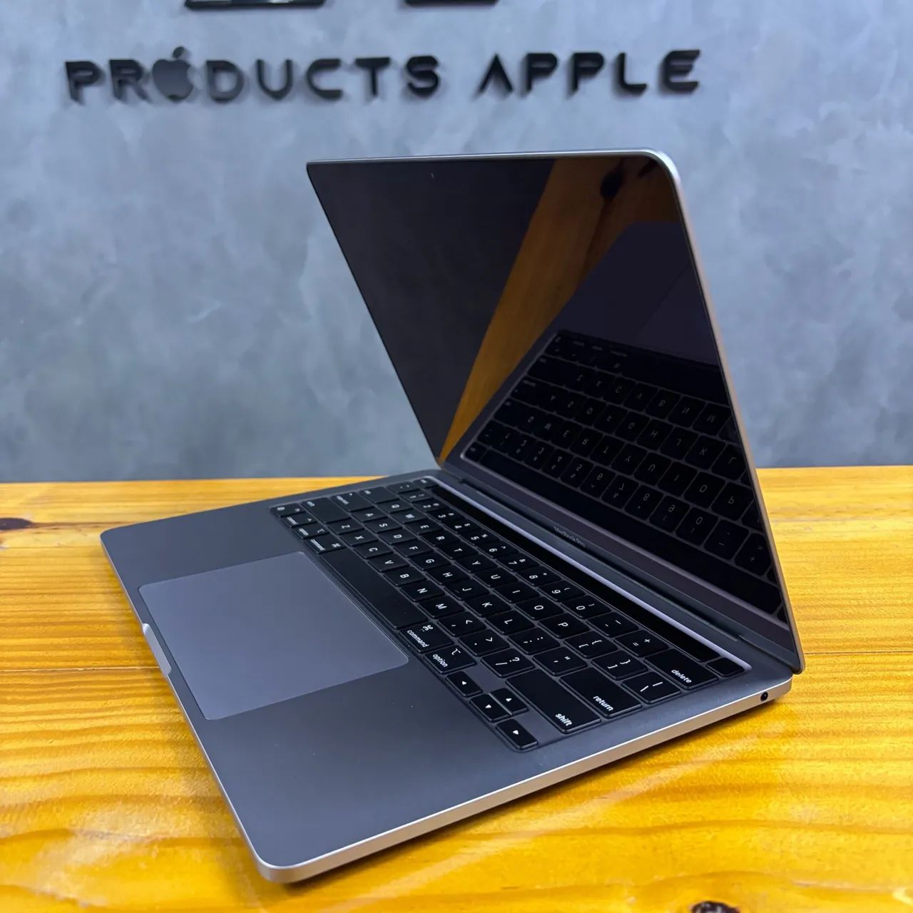 MACBOOK PRO M2 13,6 CINZA ESPACIAL 8GB RAM 256GB SSD- OPORTUNIDADE
