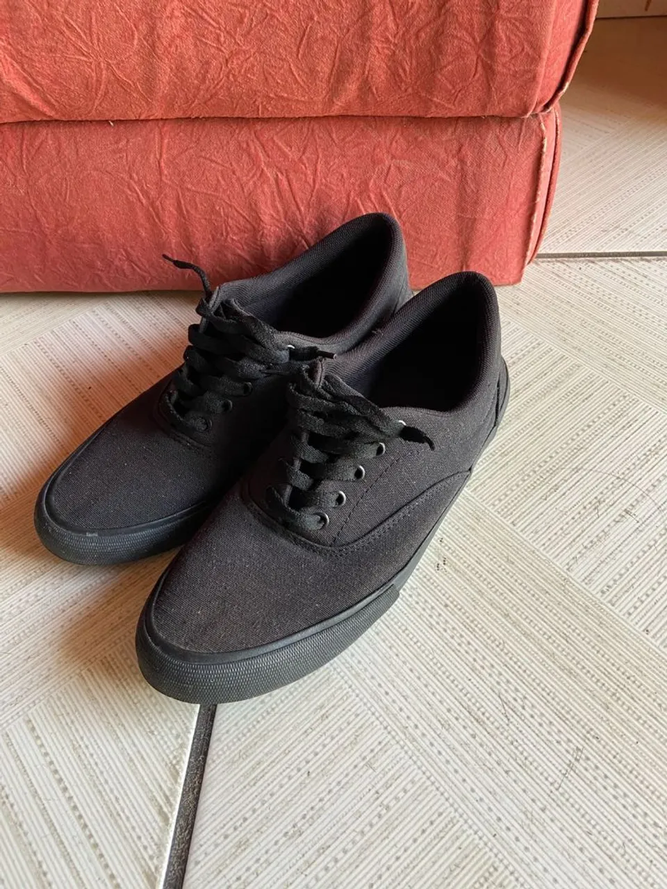 Tênis preto casual