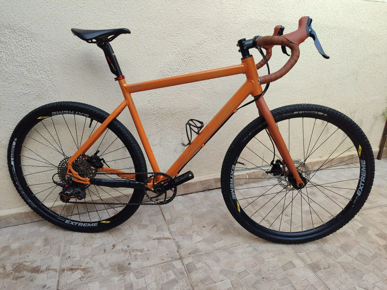 Gravel show bike