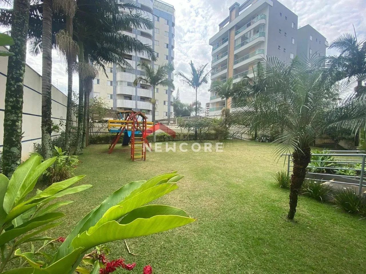 Apartamento em Rua Melchior Felix Corrêa - Loteamento Residencial e Comercial Bosque Flamb