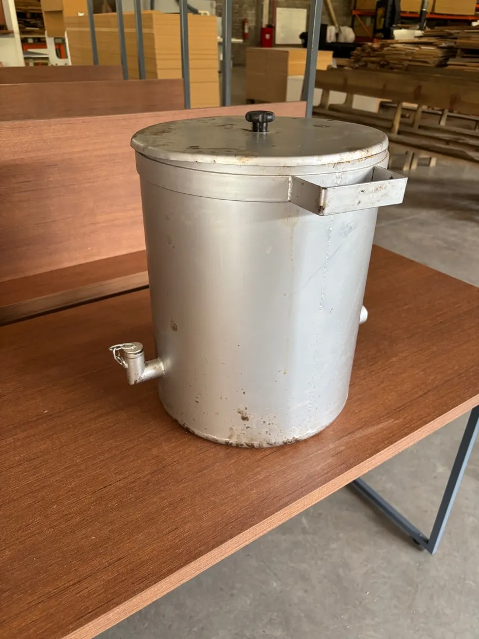 Derretedor de Cerra a Vapor Aço Carbono 15 Litros - Agronatur