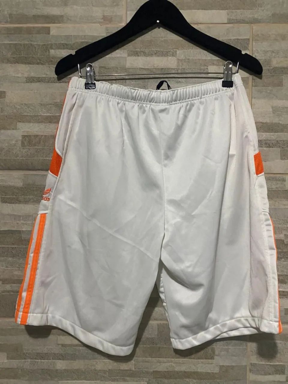 Short Adidas Branco com Detalhes Laranja - Foto 4