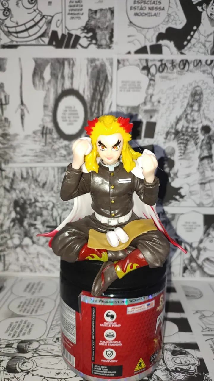 Action Figure do Kyojuro Rengoku sentado comendo onigiri, de Demon Slayer. - Foto 4