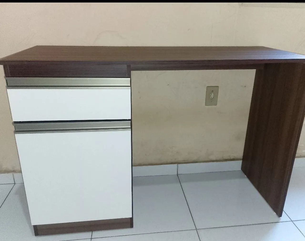 Desk 100% Made of MDF