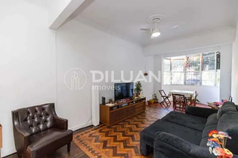 Apartamento - / Residencial / Urca