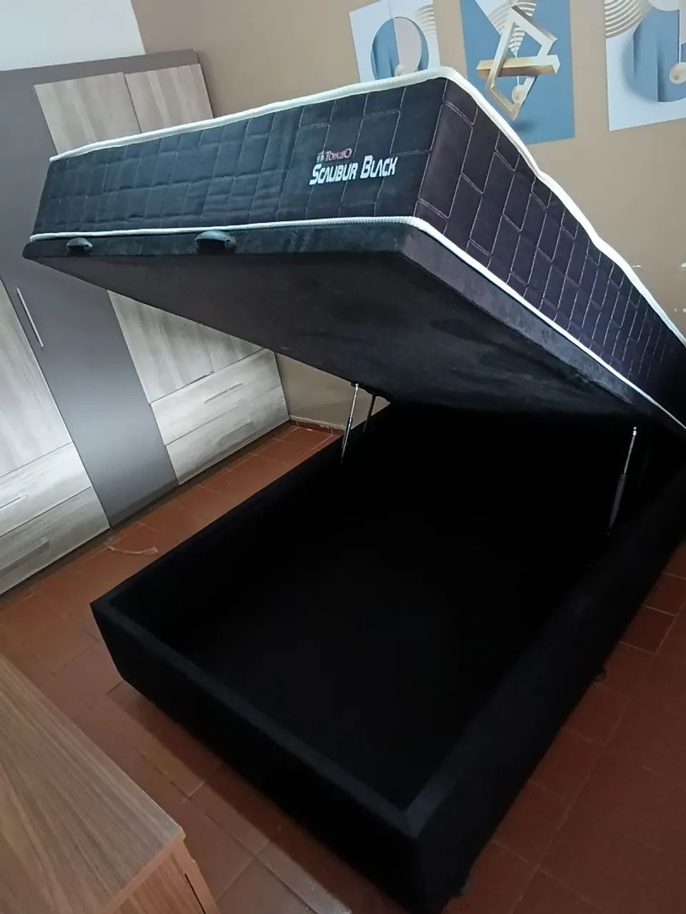 Cama box baú colchão molas ensacadas individualmente Black
