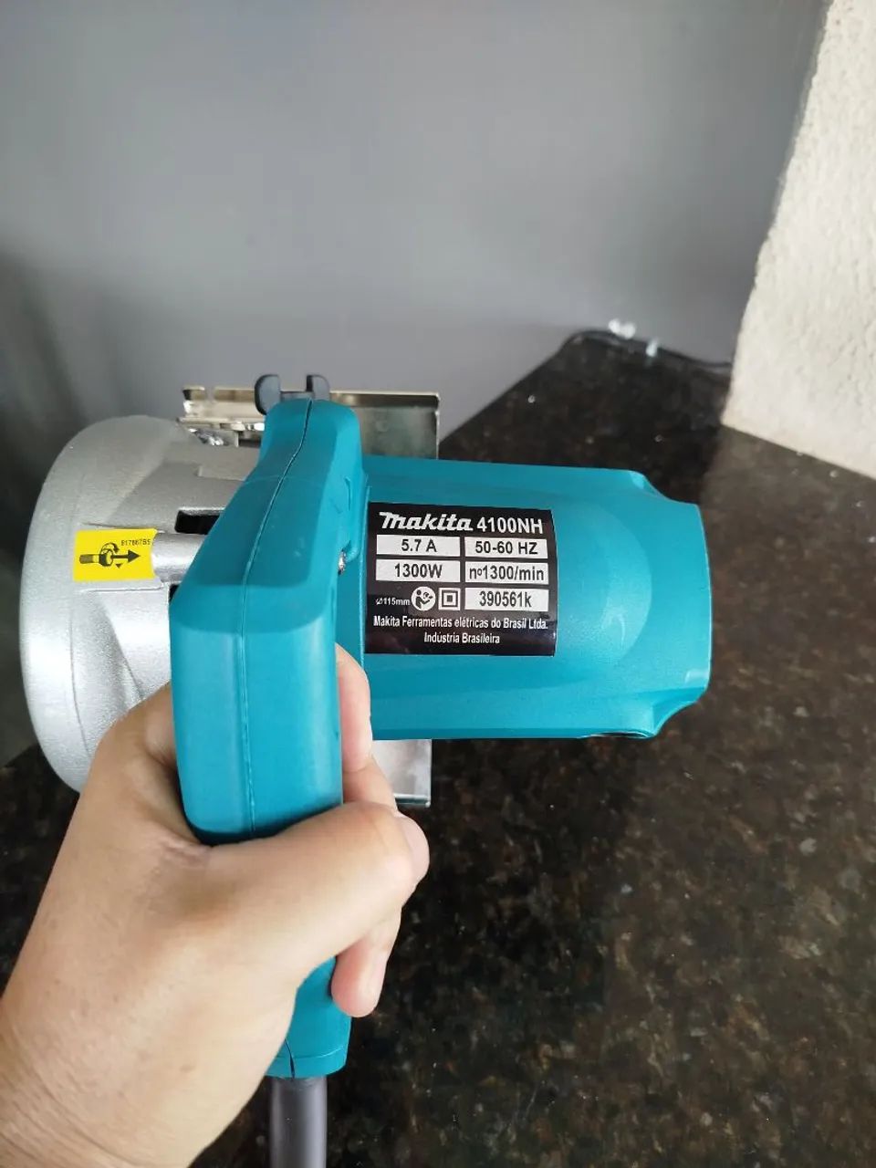 Serra mármore Makita corta 45 graus kit refrigeração NOVA. - Foto 2