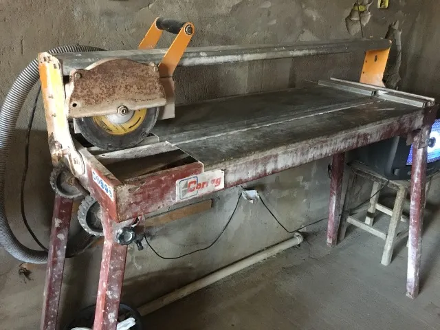 Maquina de cortar porcelanato