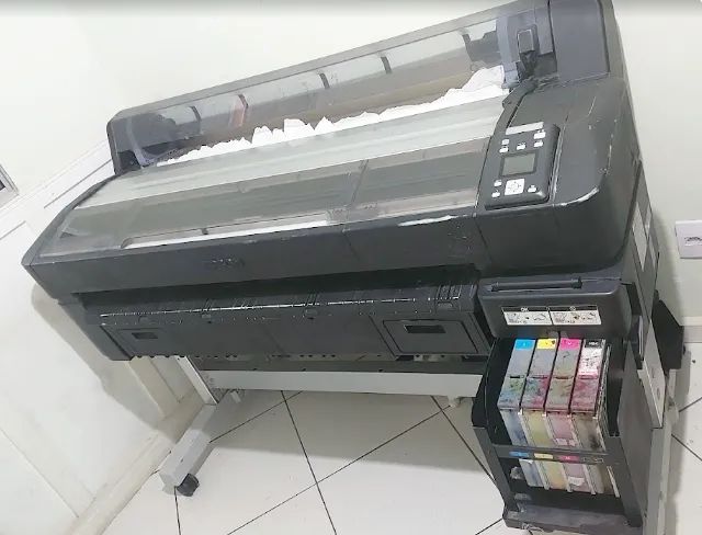 Plotter Impressão Sublimatica Epson SureColor F6200 - Foto 3
