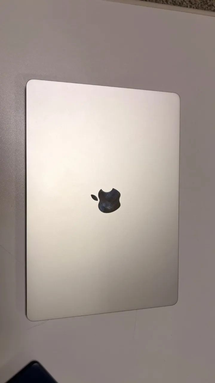 MacBook Air M3 8GB 256GB - Impecável (Bateria 100% / 14 Ciclos