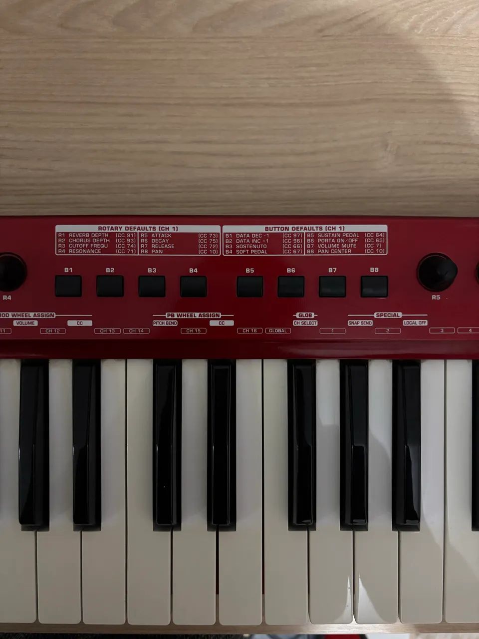 Controlador MIDI UMX610 - Behringer | 61 Teclas - Instrumentos musicais ...